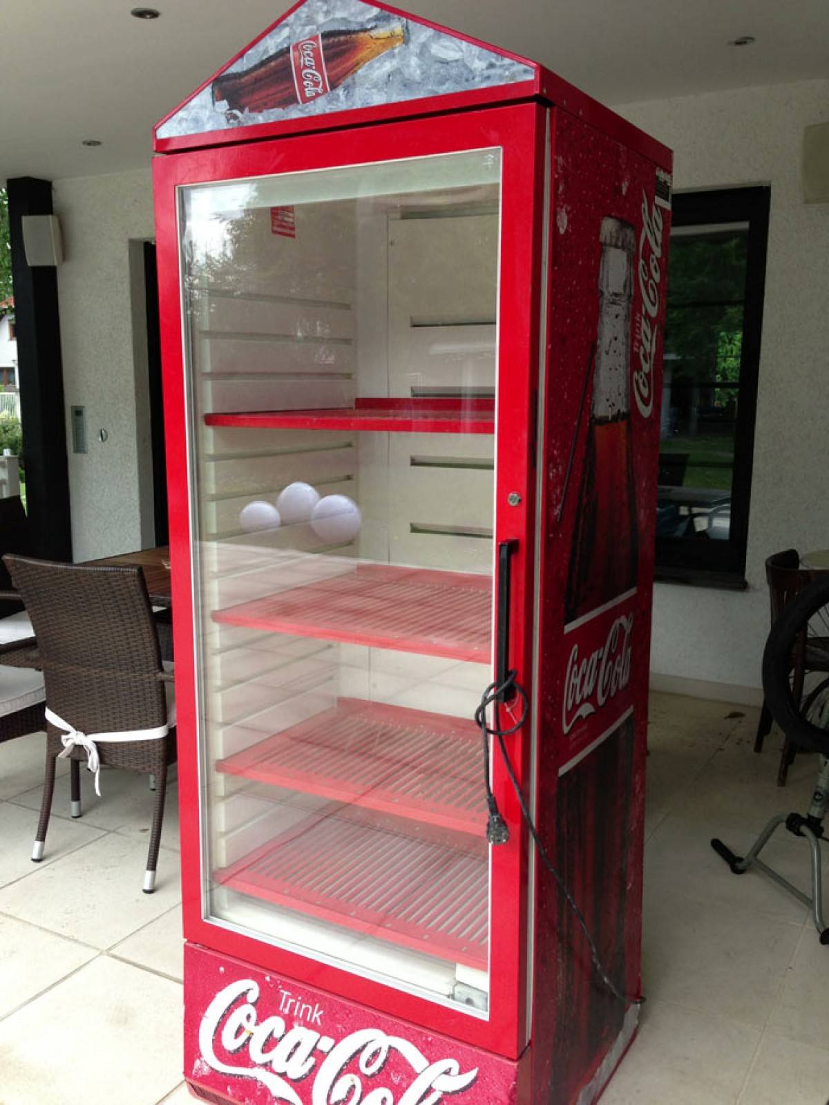 Coca Cola Kühlschrank mieten  Preiswerter Kühlschrank Verleih.